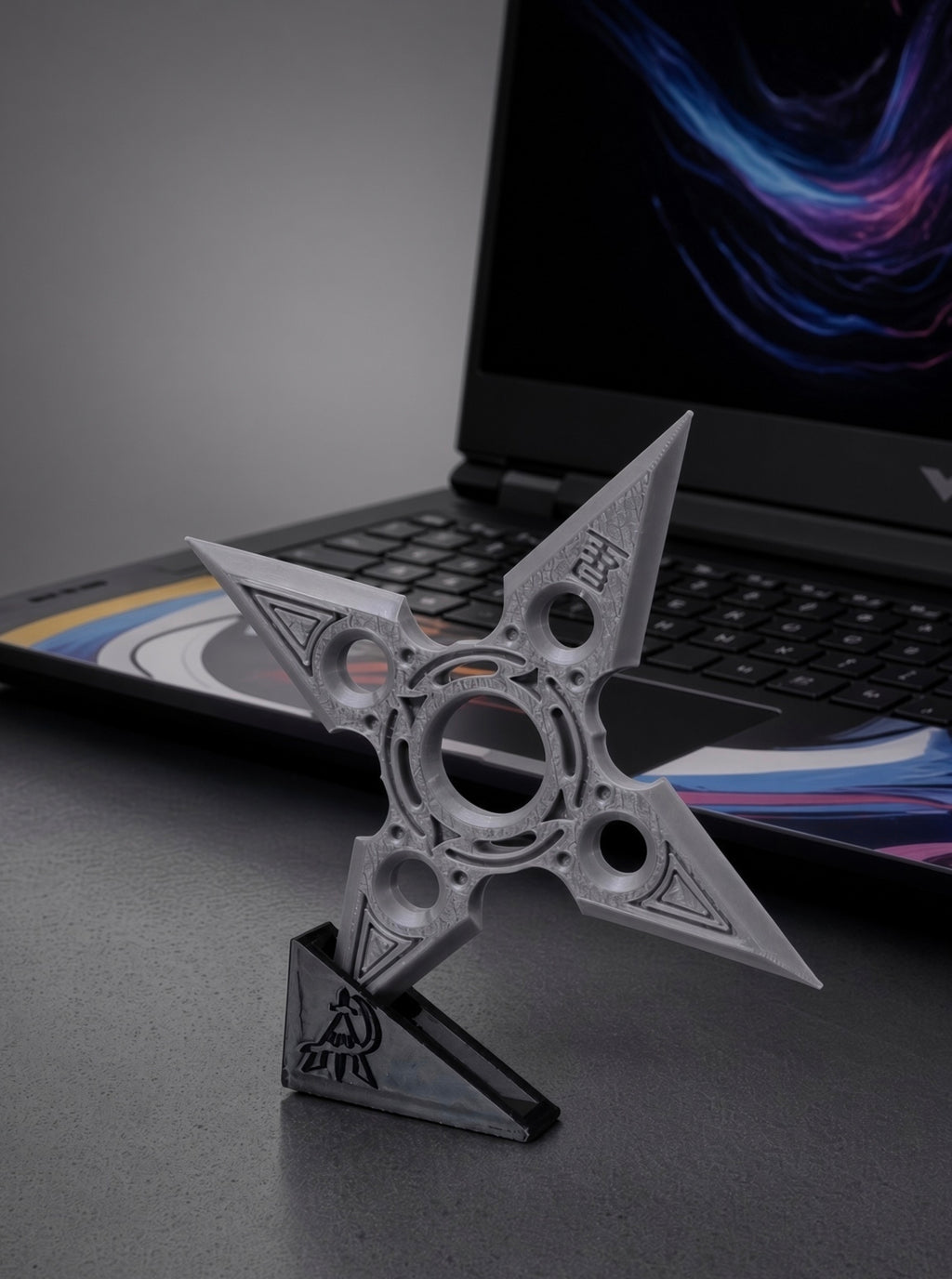 Akuryō Shuriken decorative with stand - Relic from Kensei Ōkoku
