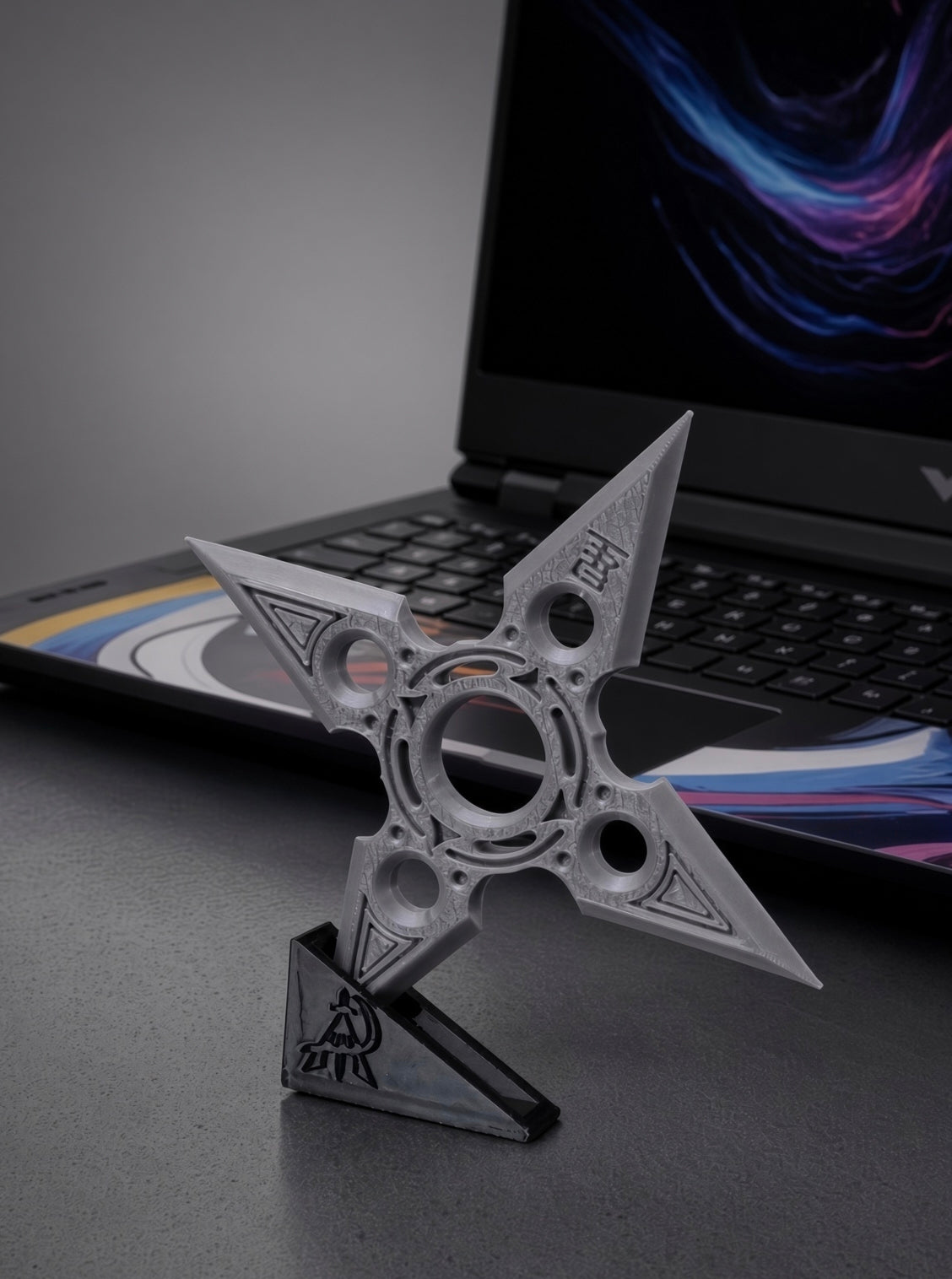 Akuryō Shuriken decorative with stand - Relic from Kensei Ōkoku