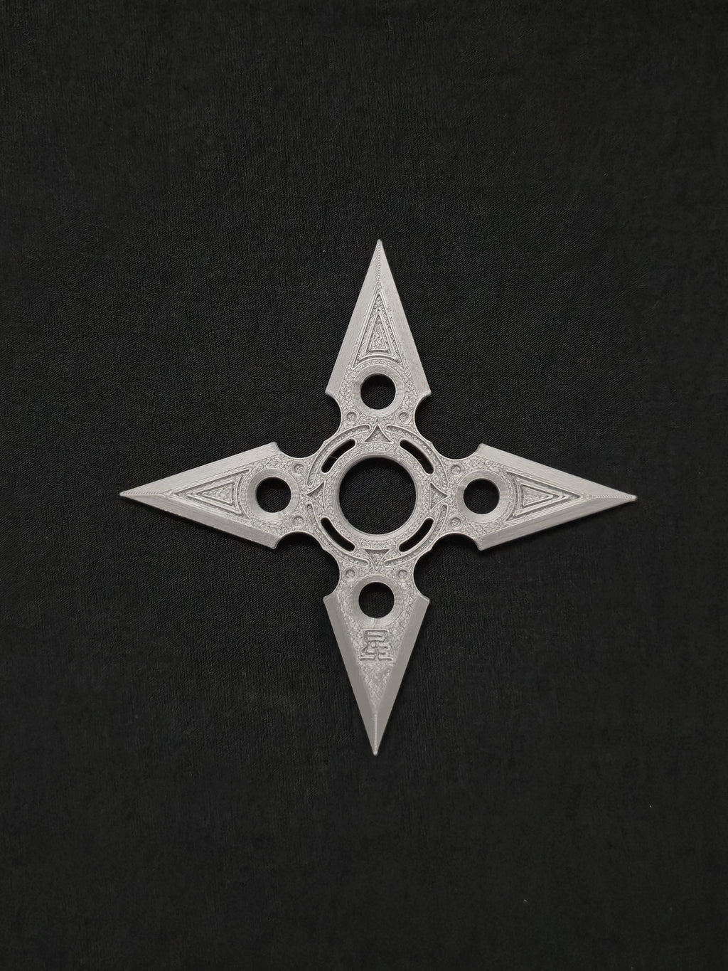 Akuryō Shuriken decorative with stand - Relic from Kensei Ōkoku